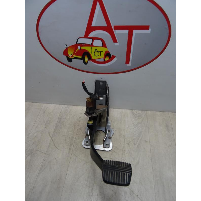 Pedalier de frein NISSAN PRIMERA 4 d’occasion