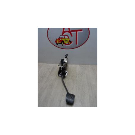 Pedalier d'embrayage NISSAN PRIMERA 4 d’occasion