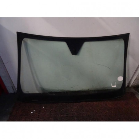 Pare brise VOLVO C 30 PHASE 1 d’occasion