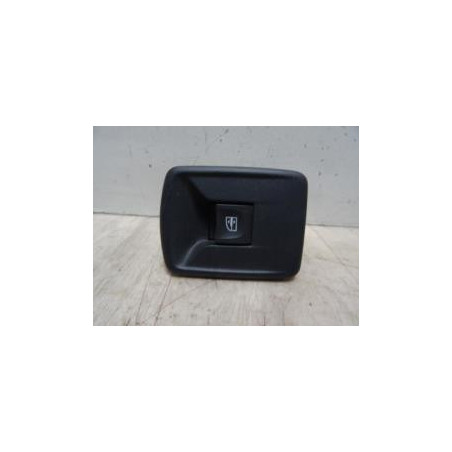 Interrupteur de leve vitre arriere droit DACIA SANDERO 2 PHASE 2 d’occasion