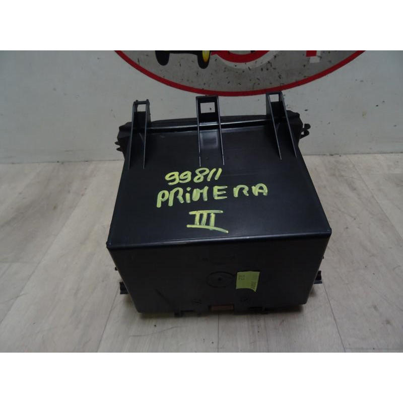 vide poche NISSAN PRIMERA 4 d’occasion