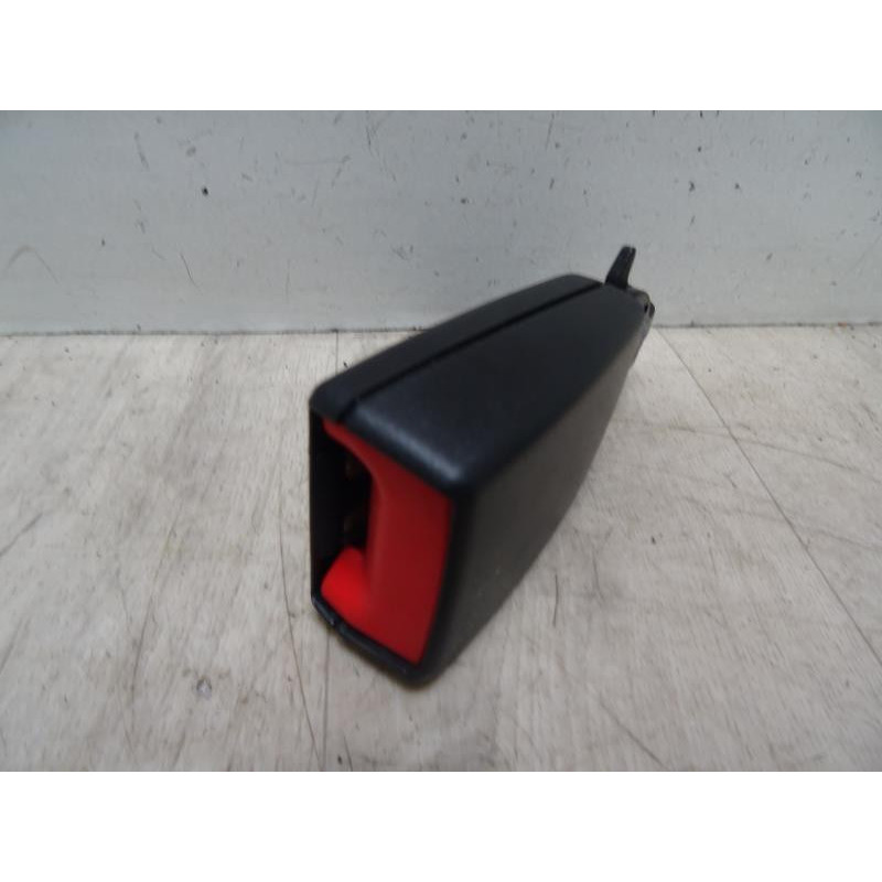 Attache ceinture arriere droit OPEL CORSA D PHASE 1 d’occasion