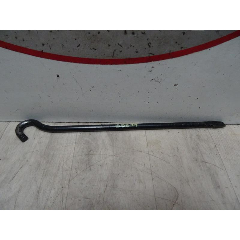 Crochet panier roue secours NISSAN PRIMERA 4 d’occasion