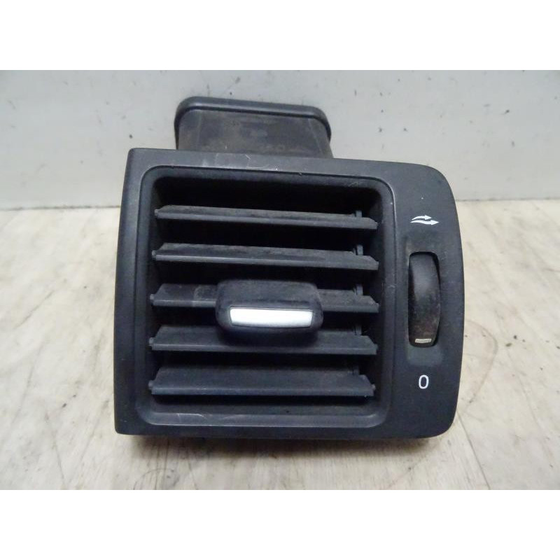 Aerateur tableau de bord avant gauche VOLVO C 30 PHASE 1 d’occasion