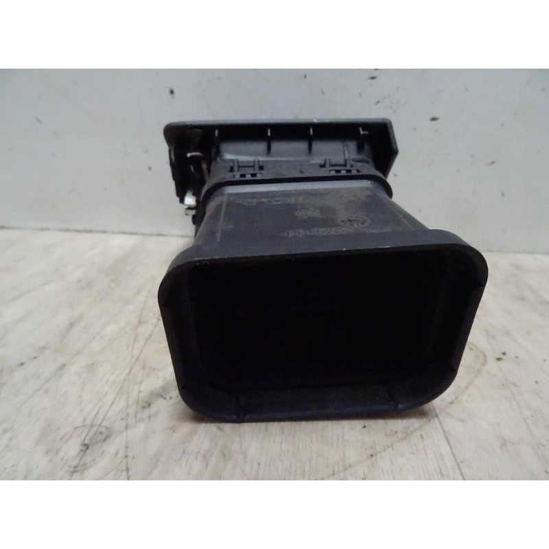 Aerateur tableau de bord avant gauche VOLVO C 30 PHASE 1 d’occasion