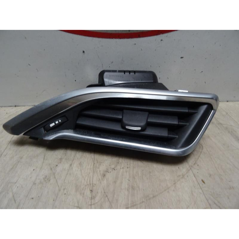 Aerateur tableau de bord avant droit PEUGEOT 208 1 PHASE 2 d’occasion