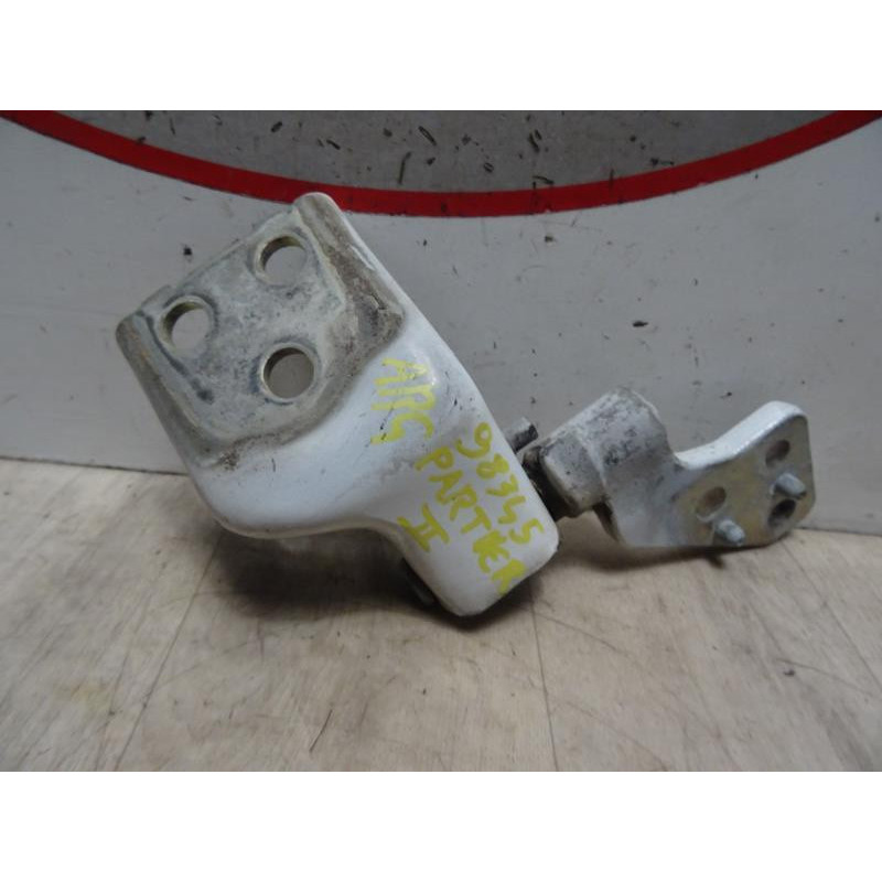 Charniere de porte de coffre gauche PEUGEOT PARTNER 1 PHASE 2 d’occasion