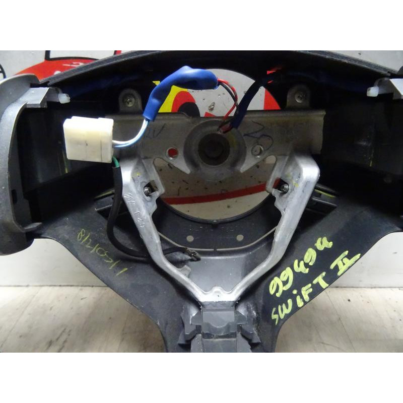 Volant SUZUKI SWIFT 3 d’occasion