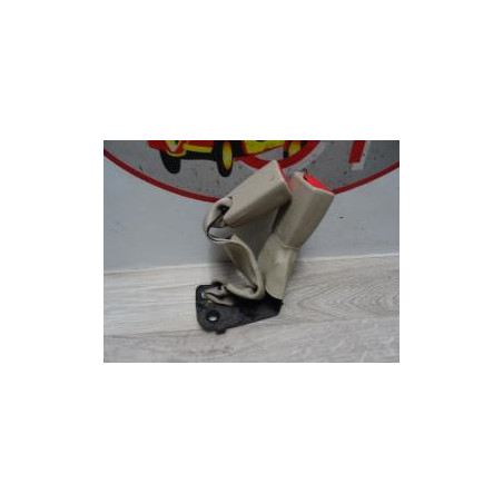 Attache ceinture arriere gauche TOYOTA AVENSIS 2 PHASE 1 BREAK d’occasion