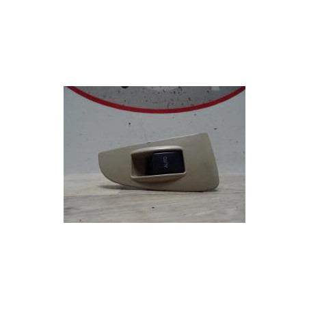 Interrupteur de leve vitre arriere droit TOYOTA AVENSIS 2 PHASE 1 BREAK d’occasion