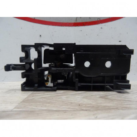 Poignee interieur arriere droit TOYOTA AVENSIS 2 PHASE 1 BREAK d’occasion
