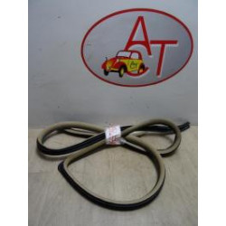 Joint de porte avant droite TOYOTA AVENSIS 2 PHASE 1 BREAK d’occasion