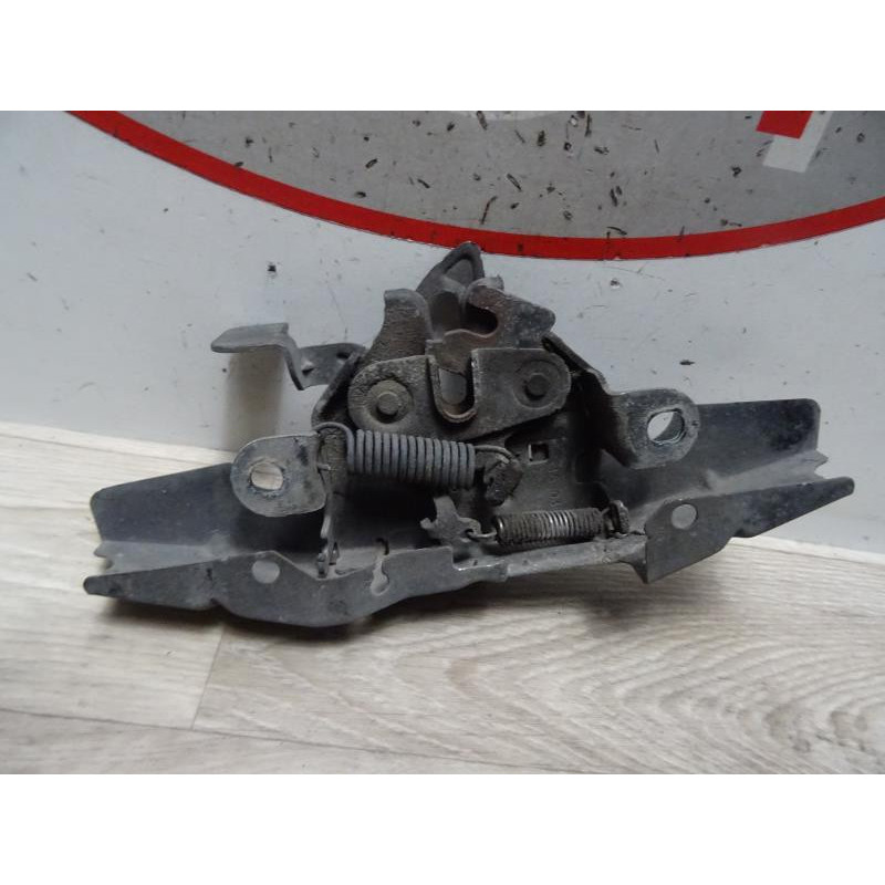 Serrure de capot TOYOTA AVENSIS 2 PHASE 1 BREAK d’occasion