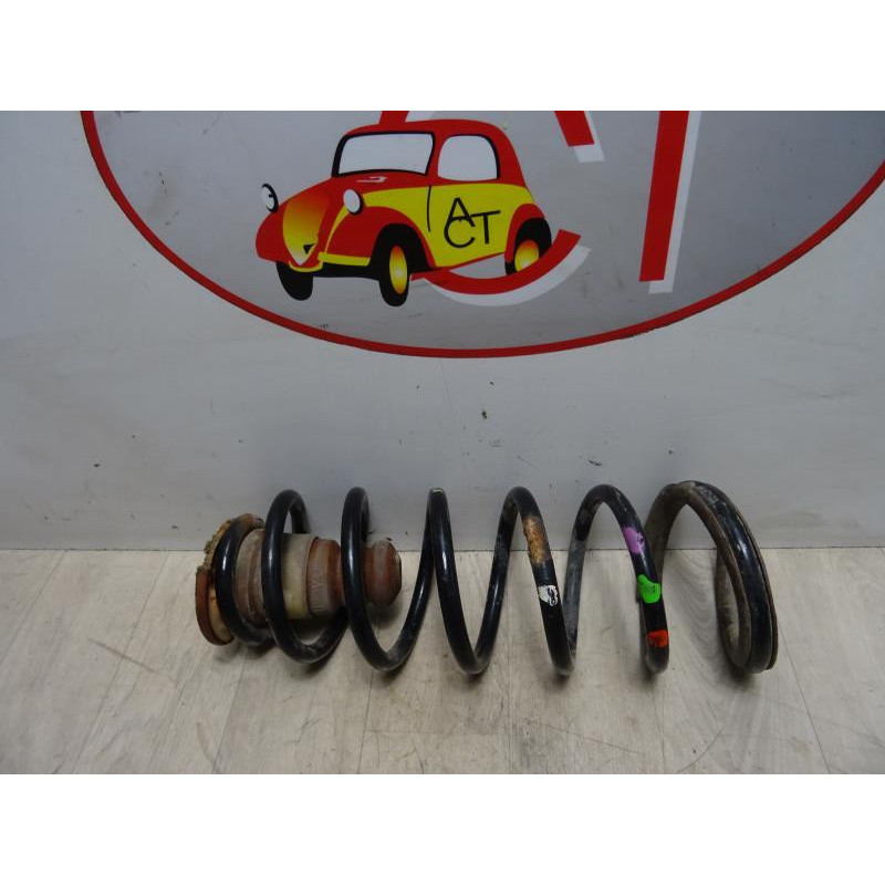 Ressort de suspension arriere droit PEUGEOT PARTNER 1 PHASE 2 d’occasion