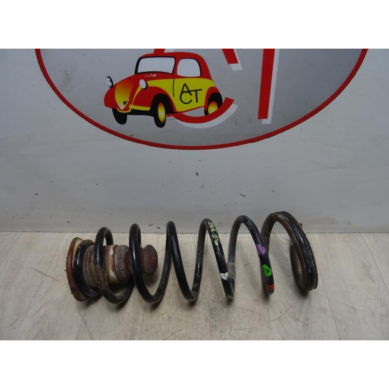 Ressort de suspension arriere gauche PEUGEOT PARTNER 1 PHASE 2 d’occasion