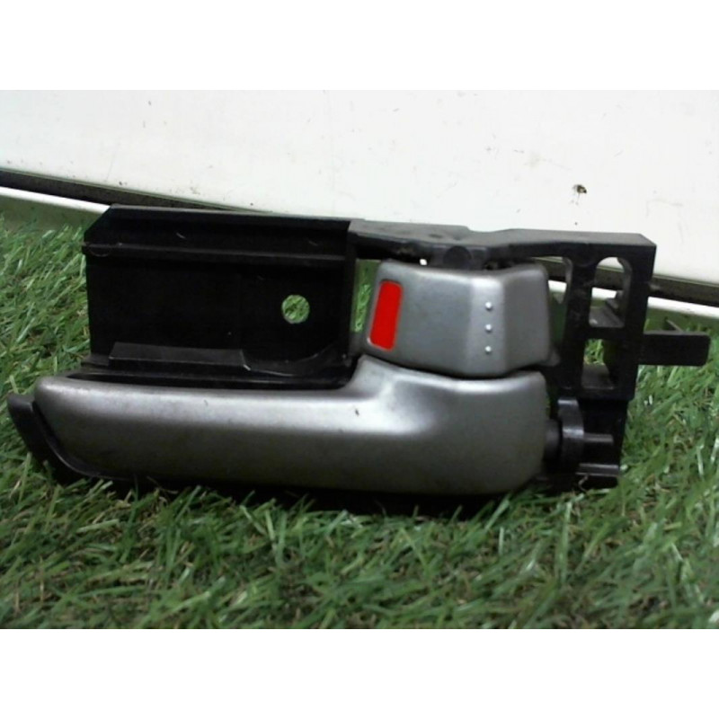 Poignee interieur arriere droit SUZUKI SWIFT III d’occasion