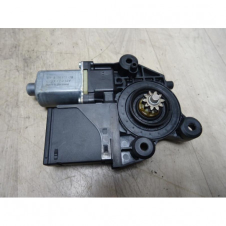 Mot. leve vitre avant droit RENAULT GRAND SCENIC 3 PHASE 1 d’occasion