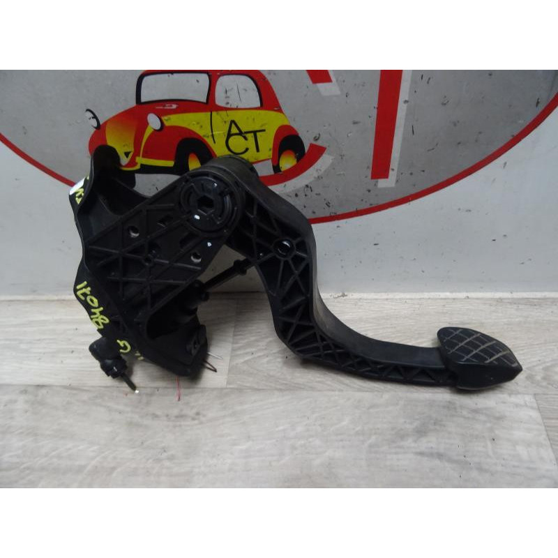 Pedalier d'embrayage SEAT IBIZA 4 PHASE 3 d’occasion
