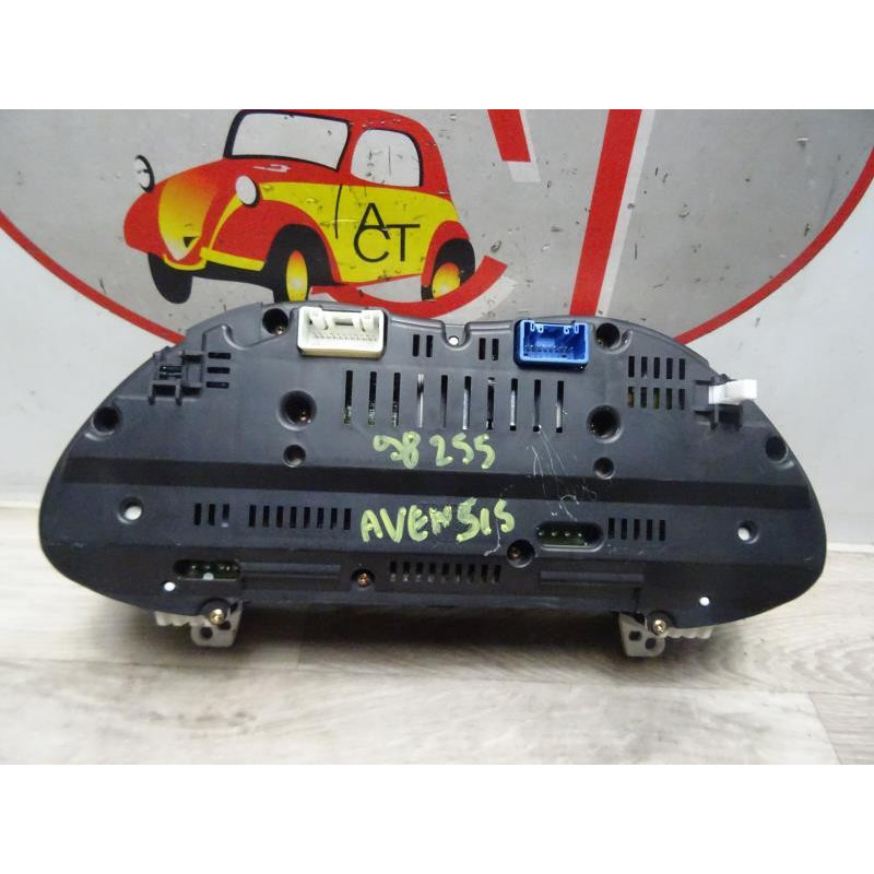 Compteur TOYOTA AVENSIS 2 PHASE 1 BREAK d’occasion