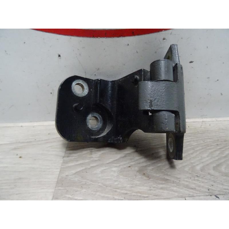 Charniere de porte arriere gauche CADILLAC SEVILLE 1 d’occasion