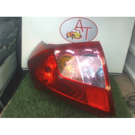Feu arriere principal droit (feux) SUZUKI SWIFT III d’occasion