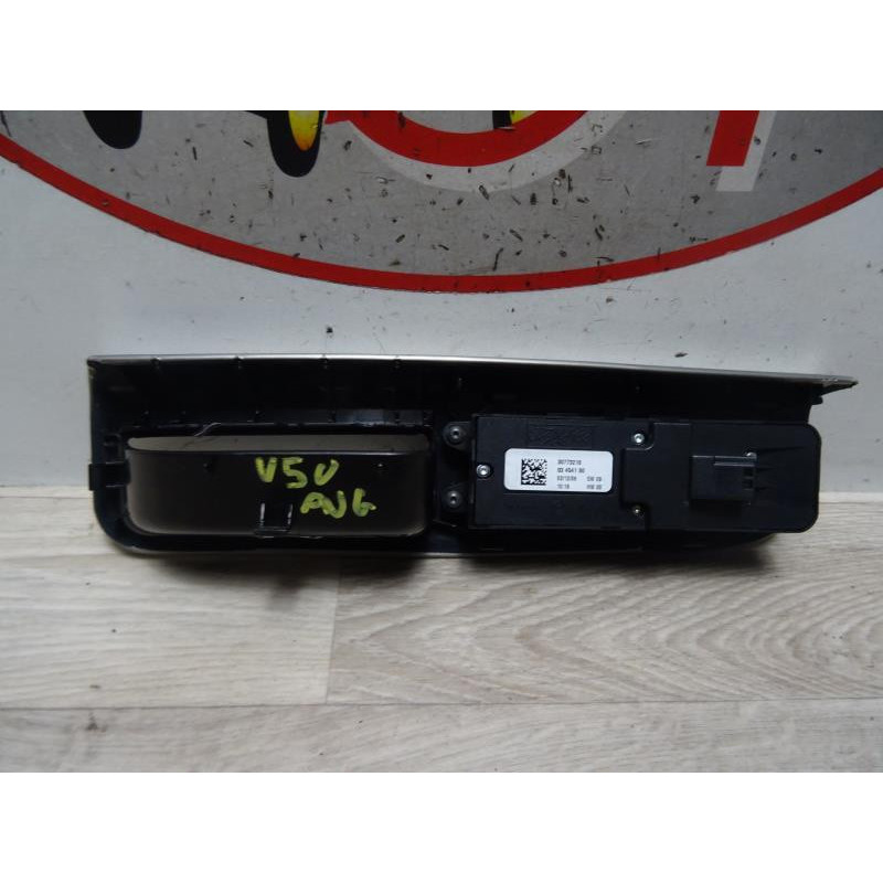 Interrupteur de leve vitre (Bloc complet) VOLVO V 50 PHASE 2 BREAK d’occasion