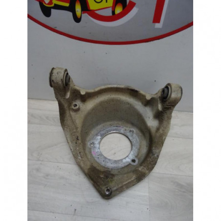 Bras de suspension superieur avant droit PEUGEOT 407 PHASE 1 BREAK d’occasion