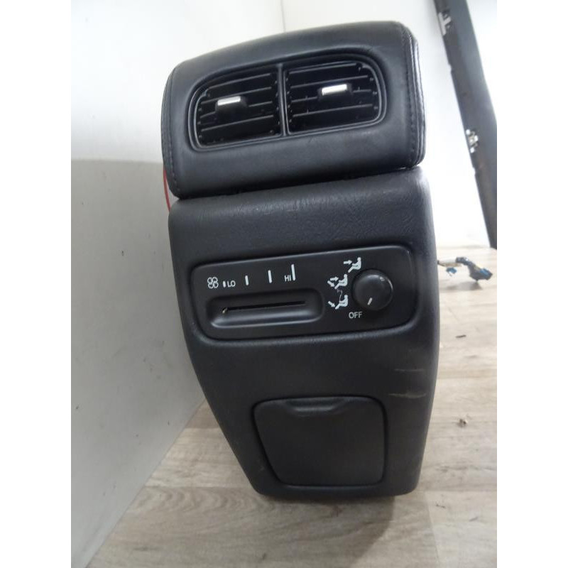 Console central (interieur plastique) CADILLAC SEVILLE 1 d’occasion