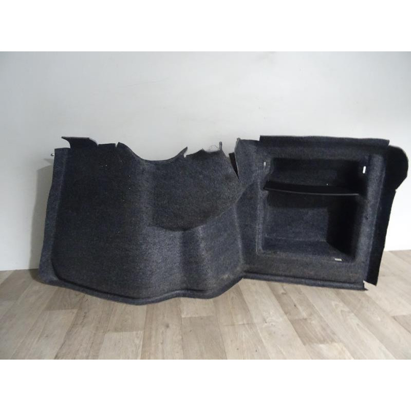 Garniture laterale arriere droite CADILLAC SEVILLE 1 d’occasion