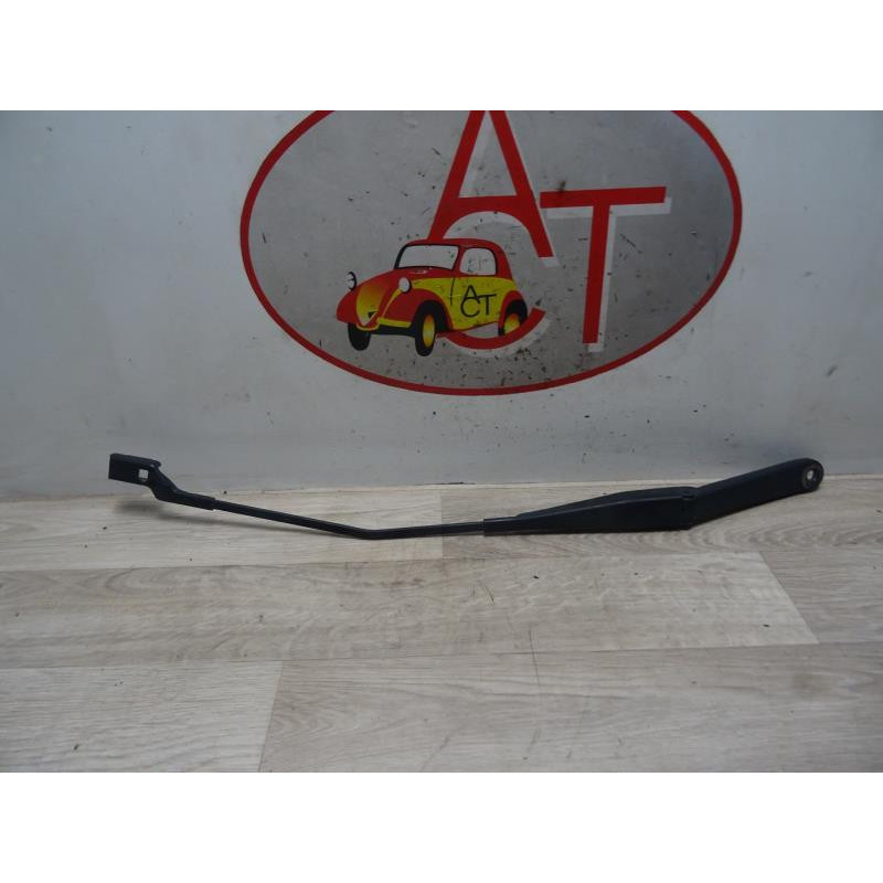 Bras essuie glace avant droit FORD FIESTA 6 PHASE 1 d’occasion
