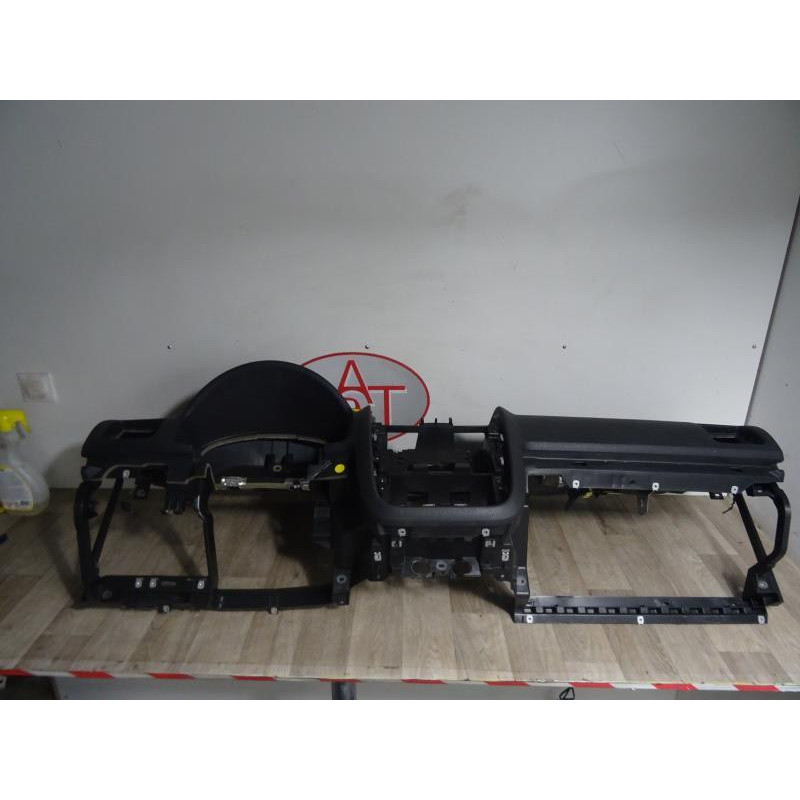 Tableau de bord VOLKSWAGEN GOLF 5 d’occasion