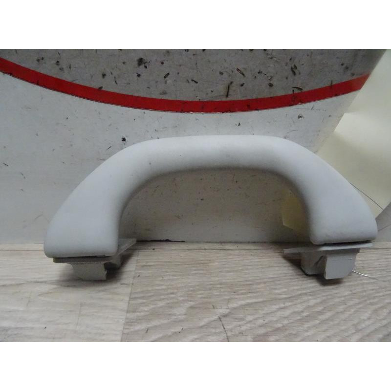 Poignee de maintien avant droit VOLKSWAGEN GOLF 5 d’occasion