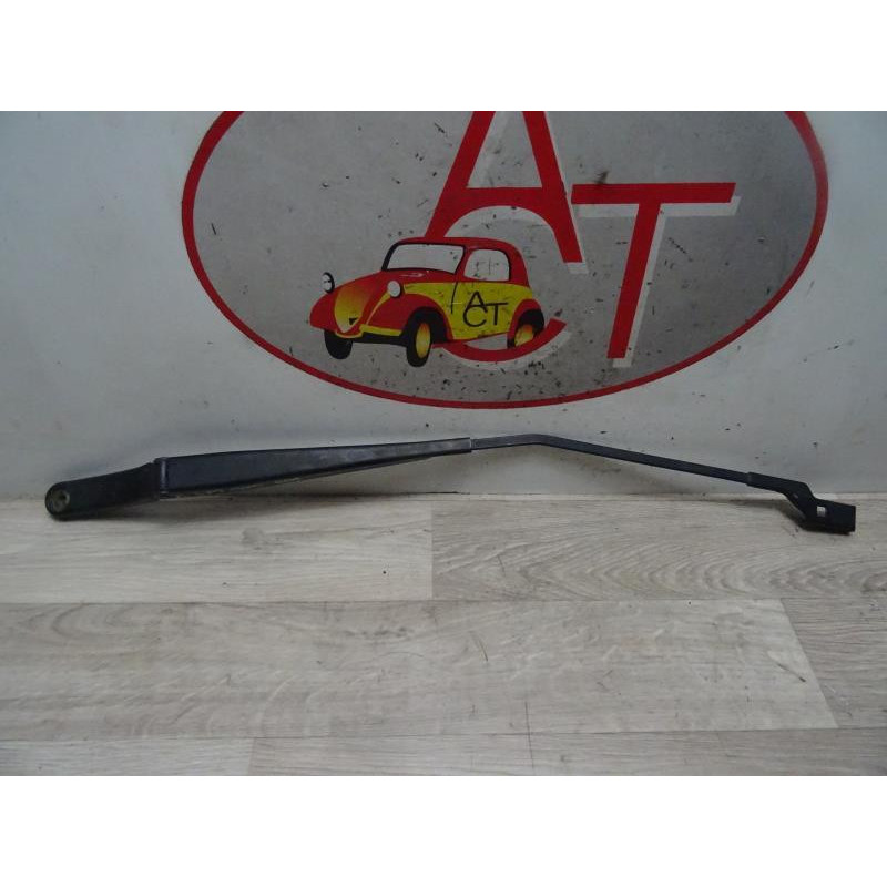 Bras essuie glace avant droit VOLKSWAGEN GOLF 5 d’occasion