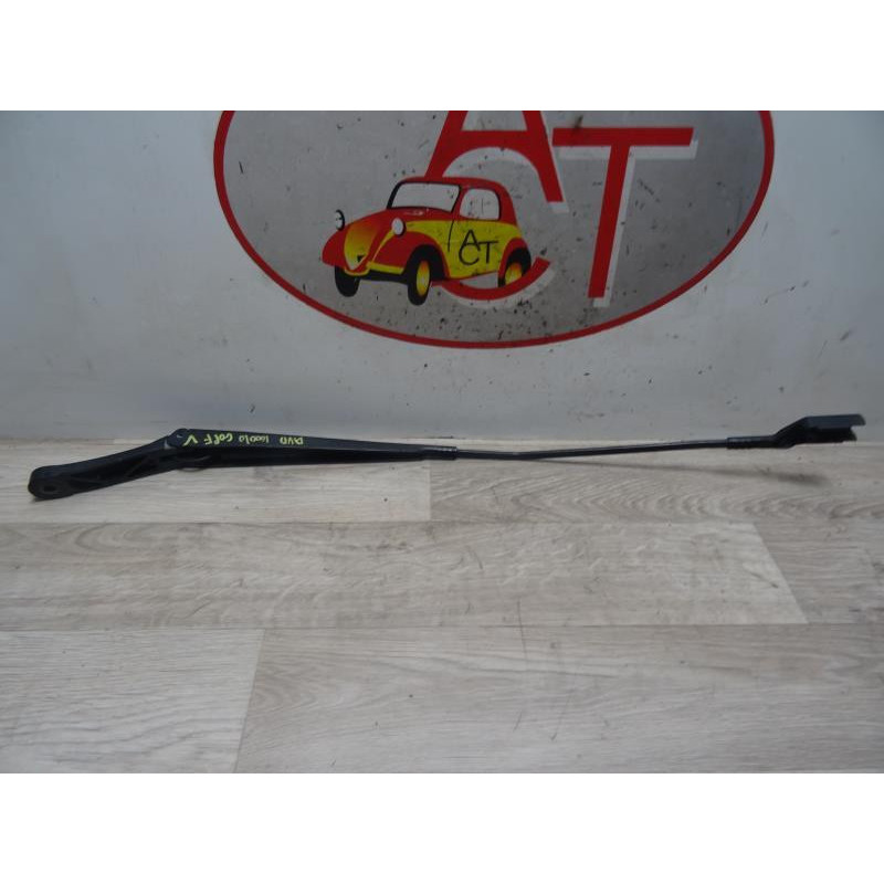 Bras essuie glace avant droit VOLKSWAGEN GOLF 5 d’occasion