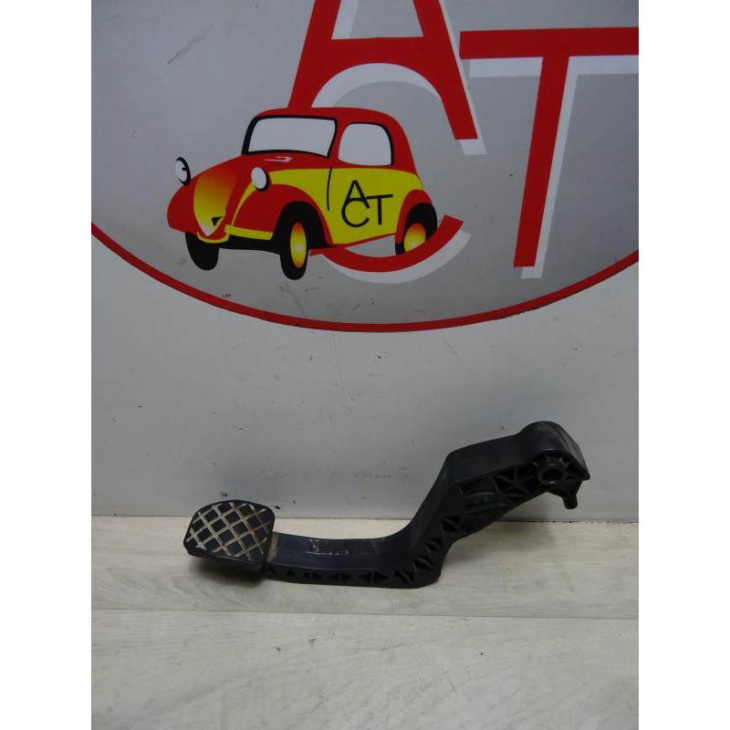 Pedalier d'embrayage VOLKSWAGEN GOLF 5 BREAK d’occasion
