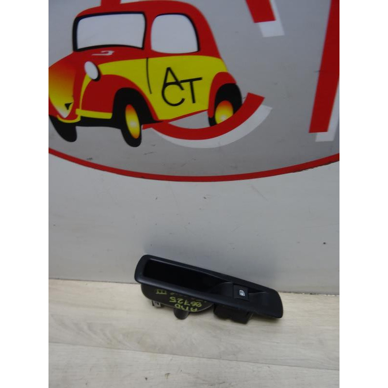 Interrupteur de leve vitre arriere droit RENAULT MEGANE 3 PHASE 2 d’occasion