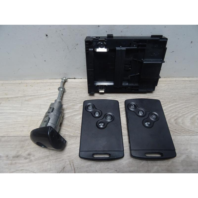 Lecteur de carte (neiman) RENAULT MEGANE 3 PHASE 2 d’occasion