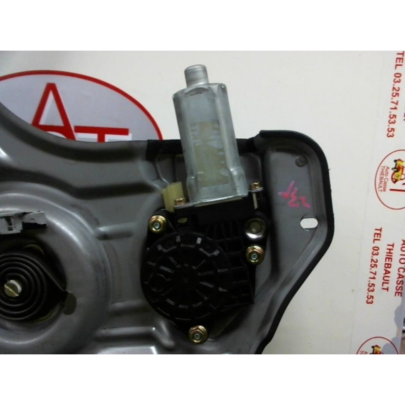 Leve vitre electrique avant gauche HYUNDAI TRAJET PHASE 2 d’occasion