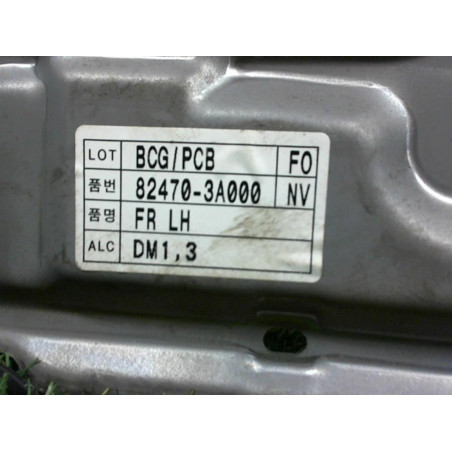 Leve vitre electrique avant gauche HYUNDAI TRAJET PHASE 2 d’occasion