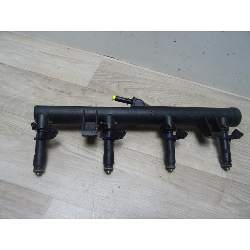 Rampe injection CITROEN C5 1 PHASE 1 d’occasion