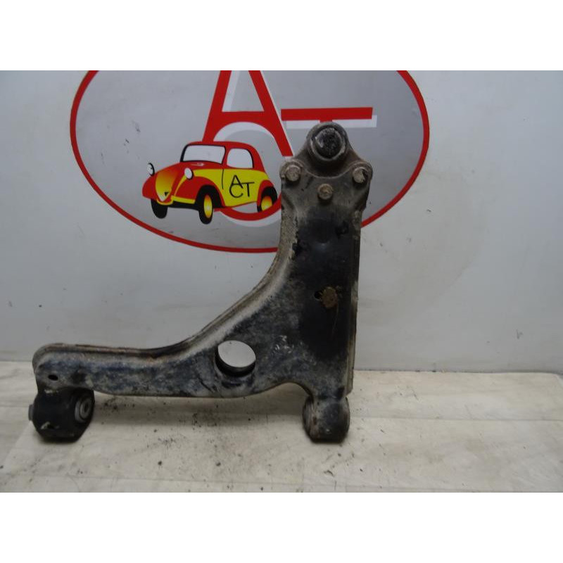 Triangle avant droit OPEL ZAFIRA A PHASE 1 d’occasion
