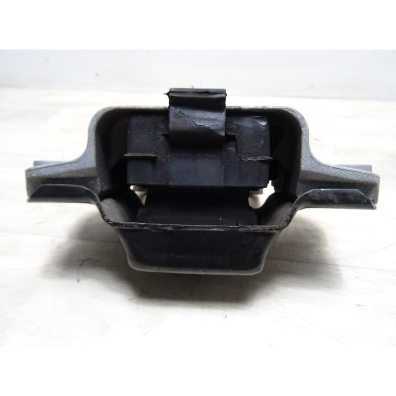 Support moteur gauche VOLKSWAGEN GOLF 5 BREAK d’occasion
