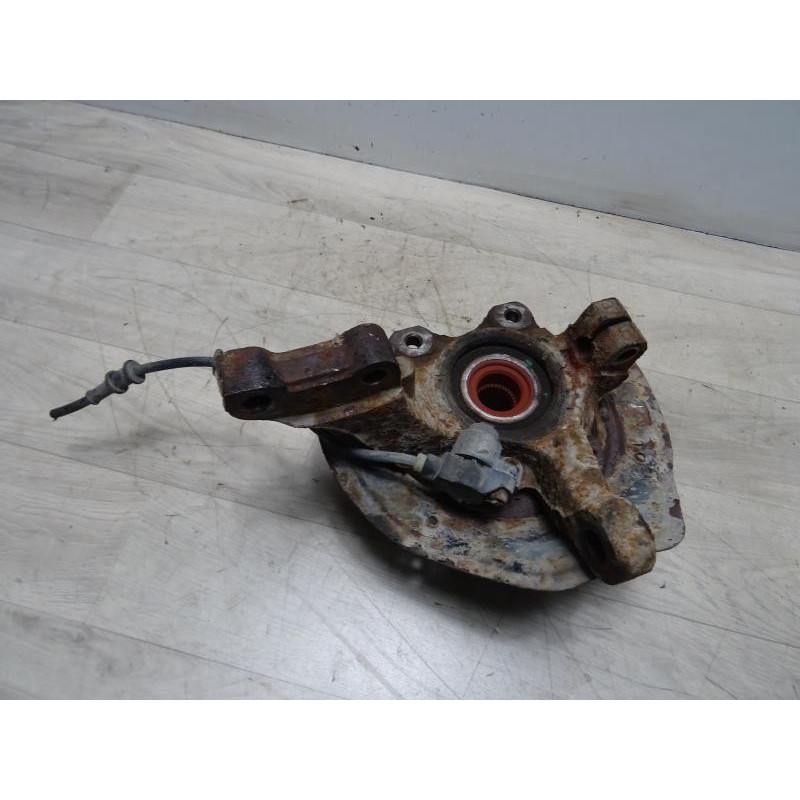 Fusee avant gauche OPEL VECTRA B PHASE 1 d’occasion