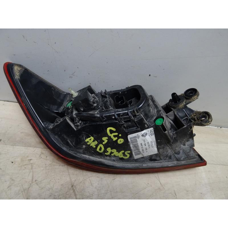 Feu arriere principal droit (feux) RENAULT CLIO 4 PHASE 1 d’occasion