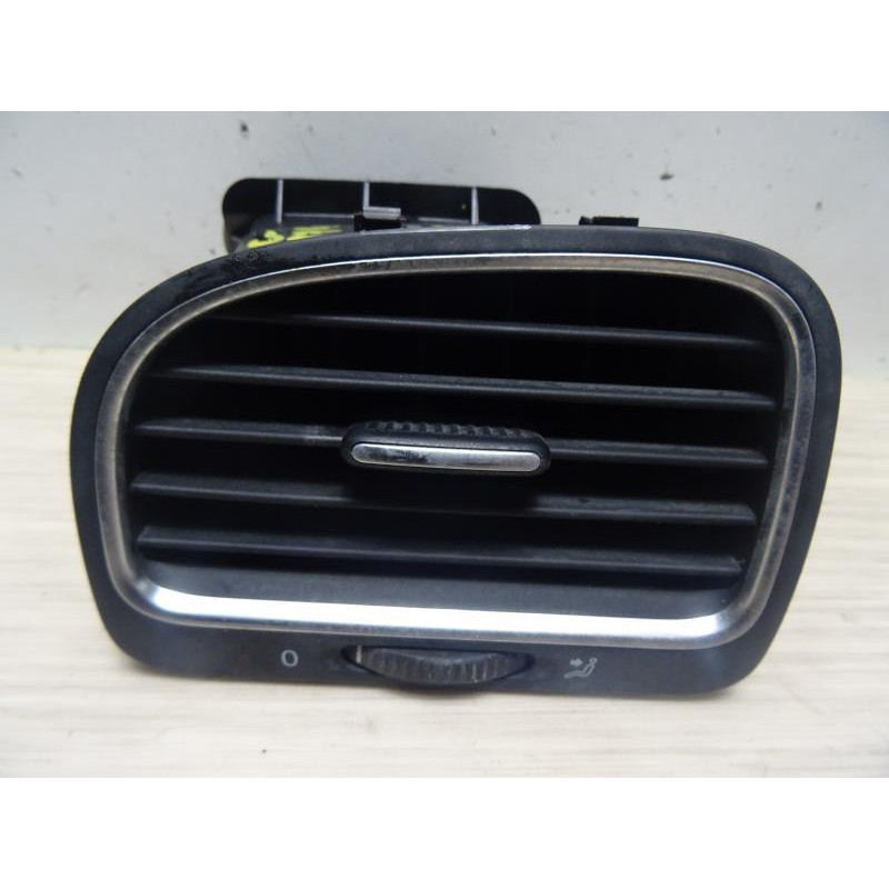 Aerateur tableau de bord avant gauche VOLKSWAGEN GOLF 6 d’occasion