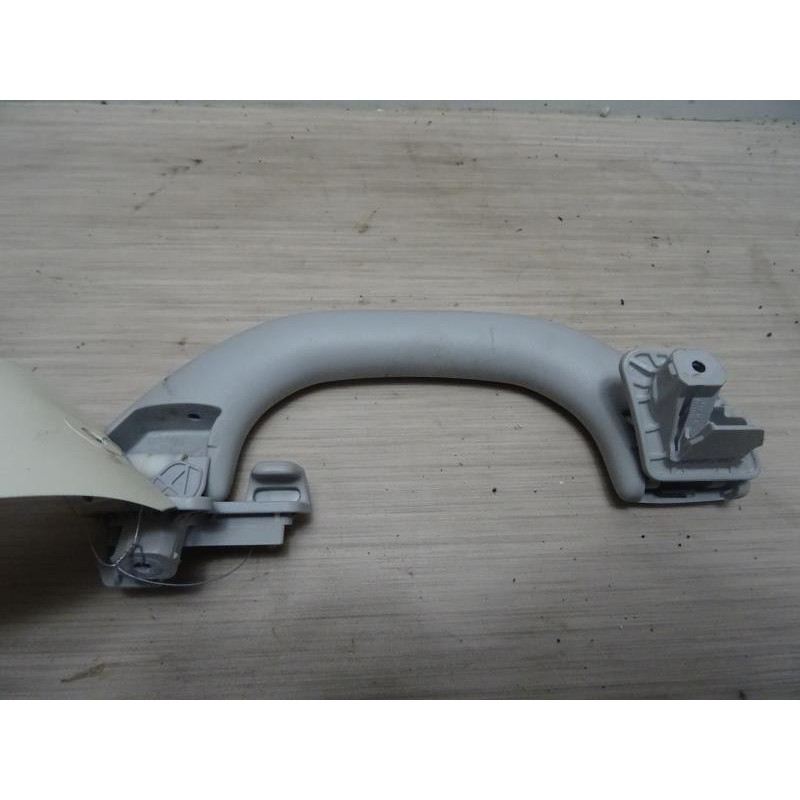 Poignee de maintien arriere gauche VOLKSWAGEN GOLF 6 d’occasion