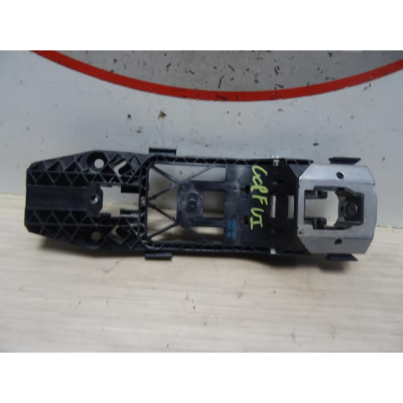 Support poignee porte avant gauche VOLKSWAGEN GOLF 6 d’occasion
