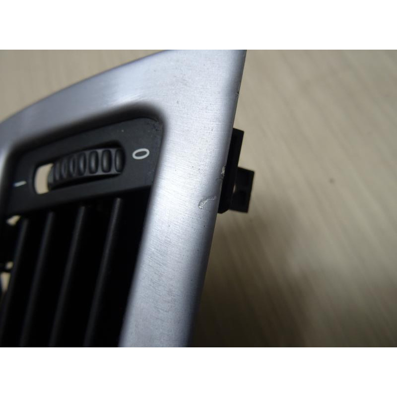 Aerateur tableau de bord avant gauche BMW SERIE 5 E60 PHASE 2 d’occasion
