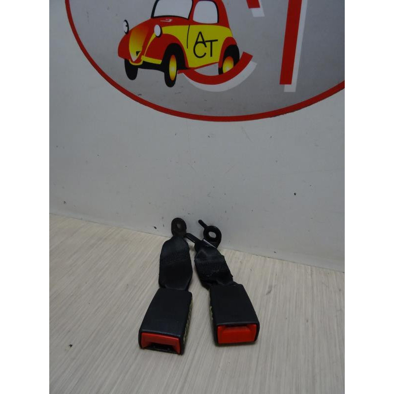 Attache ceinture arriere gauche CITROEN C3 2 PHASE 1 d’occasion