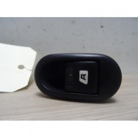 Interrupteur de leve vitre PEUGEOT 1007 d’occasion